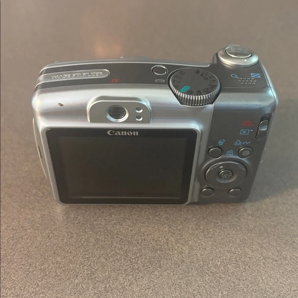 Canon A720 IS Silver Digital Camera / Video Recorder (and case)